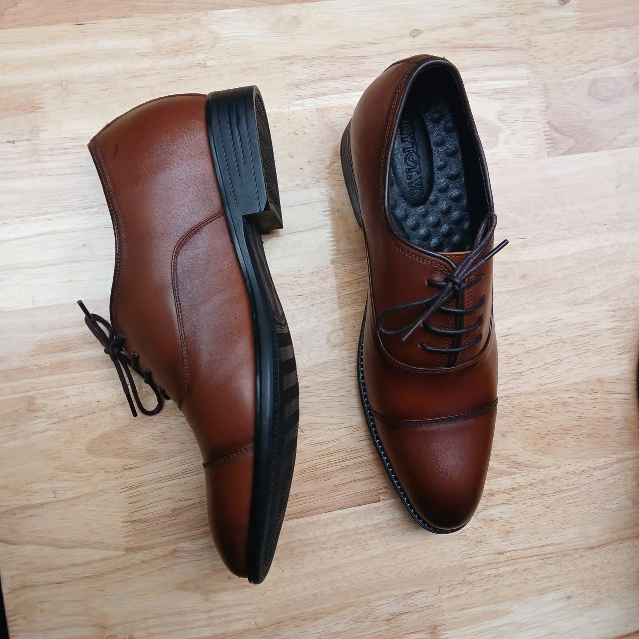 Giày tây da bò tăng chiều cao bình dân